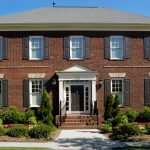 Фасад дома: современные облицовочные материалы для частных домов и загородных коттеджей