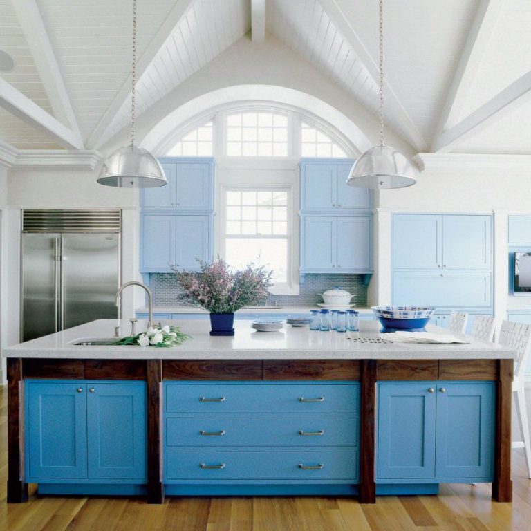 Кухня в бело голубых тонах фото