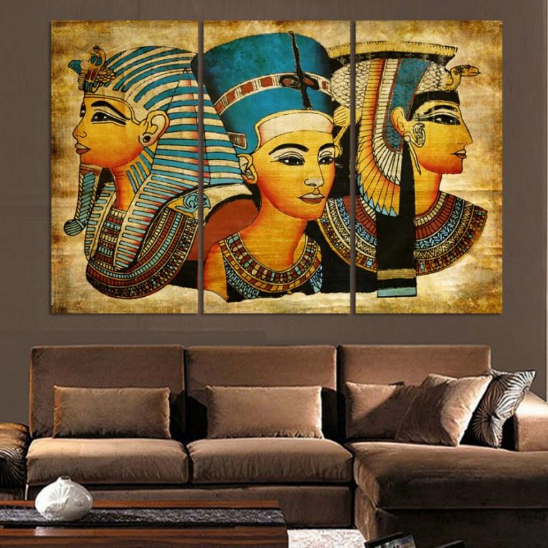 Столик в египетском стиле